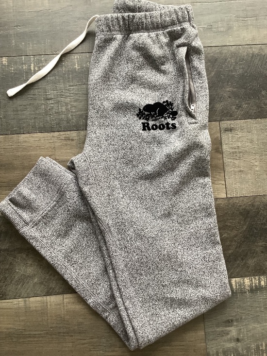 Roots Other - Roots Men salt ad pepper sweatpants, size medium